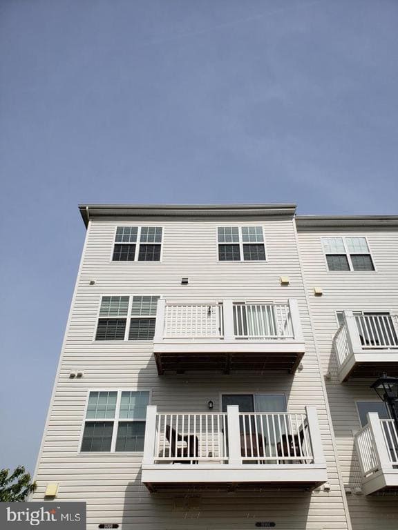 property at 16900 Porters Inn Dr