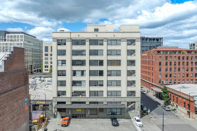 Irving Street Lofts in Portland, OR - Building Photo - Building Photo