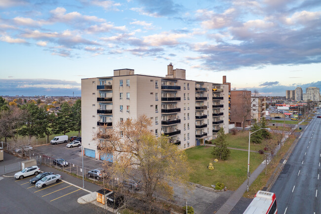 Lawrence Place Apartments in Toronto, ON - Building Photo - Primary Photo