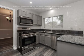 18023 Holly Forest Dr in Houston, TX - Building Photo - Building Photo