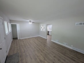 10428 Durness Dr in St. Louis, MO - Building Photo - Building Photo
