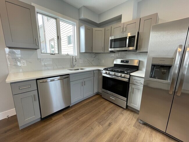 11 Pearl Terrace-Unit -2 in Somerville, MA - Building Photo - Building Photo