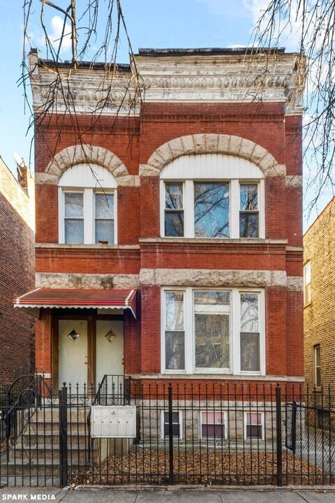839 N Winchester Ave-Unit -1F in Chicago, IL - Building Photo