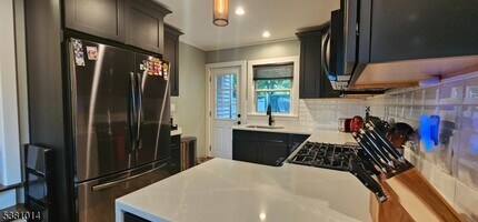 141 West End Ave in Hopatcong, NJ - Building Photo - Building Photo