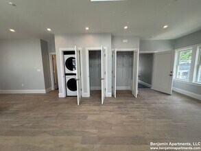 63 Fairbanks St, Unit 3 in Boston, MA - Building Photo - Building Photo