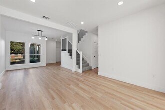 1412 N Crosspointe St in Duncanville, TX - Building Photo - Building Photo