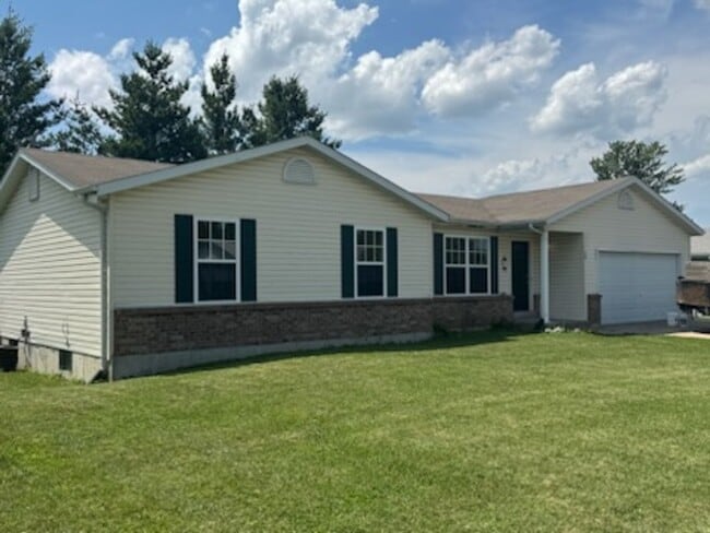 property at 16 Westwood Ct