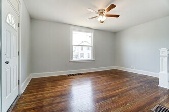 1619 Pleasant Ave in Hamilton, OH - Building Photo - Building Photo