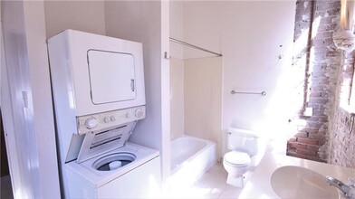 541 St Joseph St in New Orleans, LA - Building Photo - Building Photo