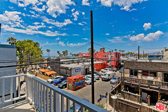 10 19th Ave in Los Angeles, CA - Foto de edificio - Building Photo