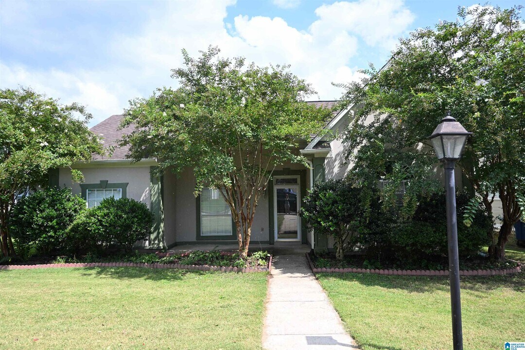 2126 Russet Meadows Ln in Birmingham, AL - Building Photo