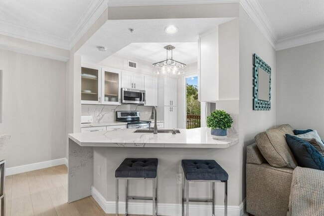 2030 Alta Meadows Ln