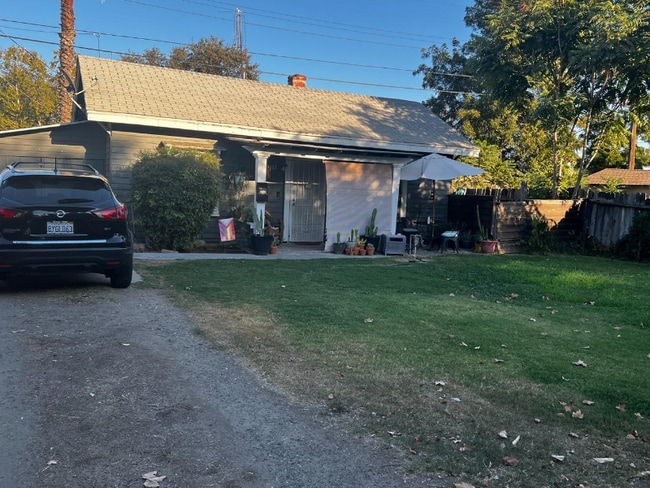 property at 1018 N Ferger Ave