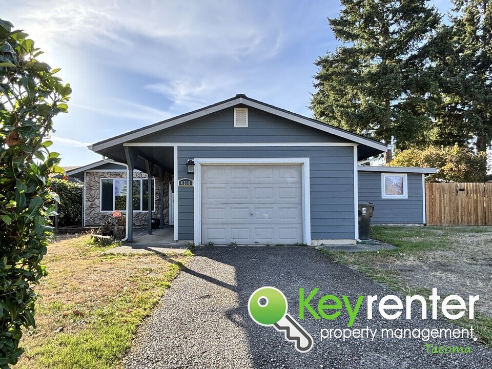 4316 Burkhart Dr in Tacoma, WA - Building Photo