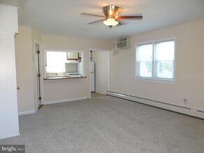 841 Old Lancaster Rd in Berwyn, PA - Building Photo - Building Photo