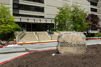 Oakhills-Bench Tower Condominiums in Salt Lake City, UT - Building Photo - Building Photo