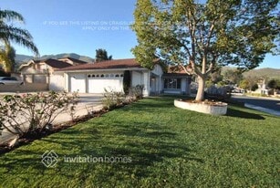 11516 Shugart Way in Riverside, CA - Building Photo