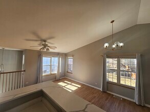 852 Woodewind Dr in Naperville, IL - Building Photo - Building Photo