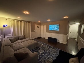 1036 Pitner Ave in Evanston, IL - Building Photo - Building Photo