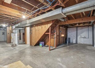 206 S Wilson St in Mount Pleasant, IA - Building Photo - Building Photo