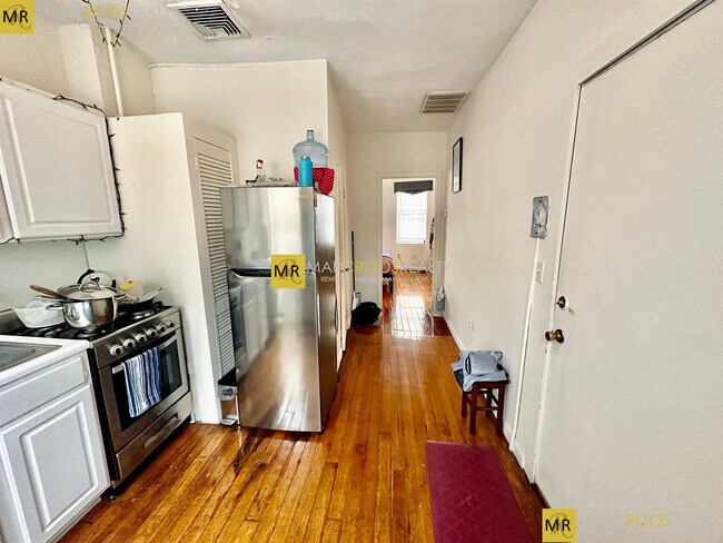 13 Charter St, Unit 4f in Boston, MA - Building Photo - Building Photo