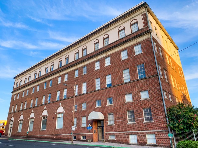 United Jewelers in Shreveport, LA - Foto de edificio - Building Photo