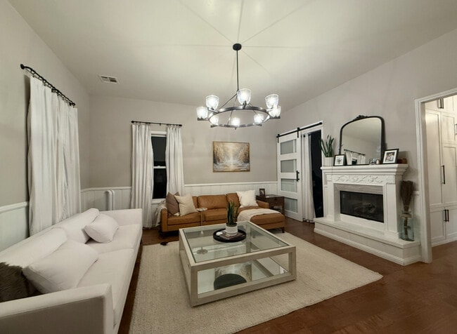 42405 Ivy St in Murrieta, CA - Building Photo - Building Photo