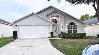 334 Grosvenor Loop in Davenport, FL - Building Photo