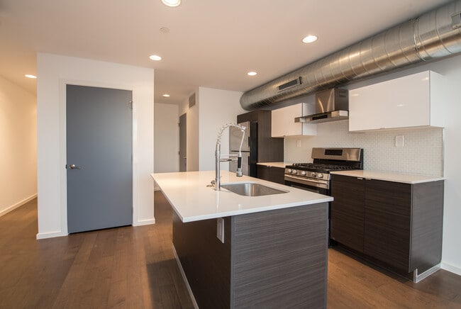 1441 N 7th St, Unit 4 in Philadelphia, PA - Building Photo - Building Photo