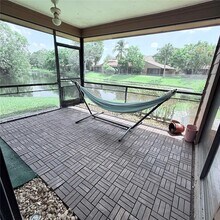 6183 Live Oak Ct, Unit d in Tamarac, FL - Building Photo - Building Photo