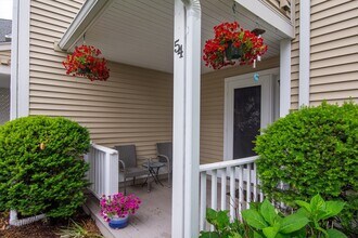 201 Bedford Rd in Woburn, MA - Building Photo - Building Photo