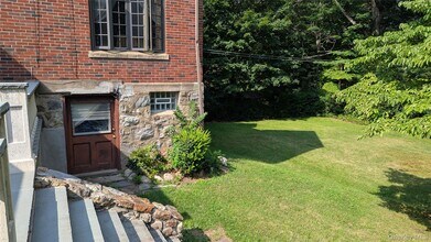 78 Roe Ave in Highland Falls, NY - Building Photo - Building Photo