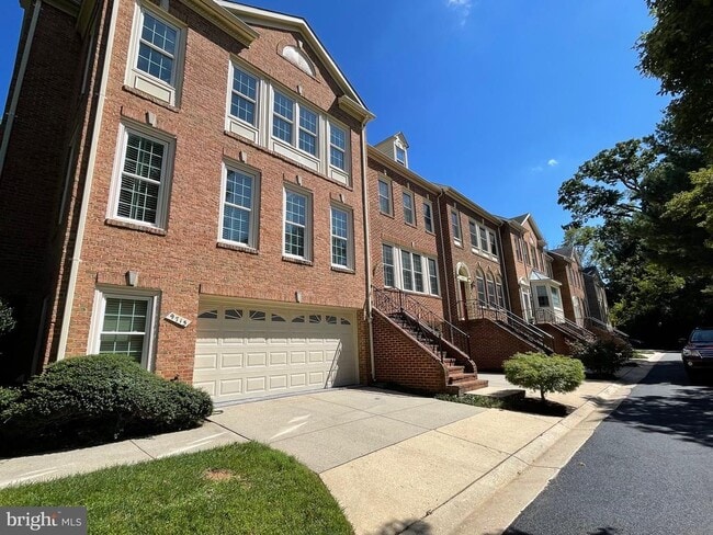 9715 Whitley Park Pl in Bethesda, MD - Building Photo - Building Photo
