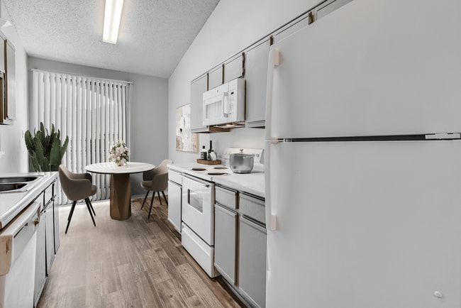 The Gio Apartments in Plano, TX - Building Photo - Interior Photo
