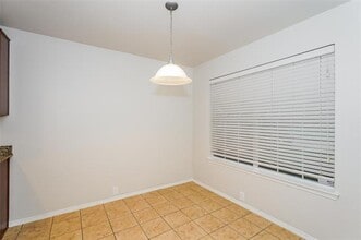 15976 Avenel Way in Fort Worth, TX - Building Photo - Building Photo