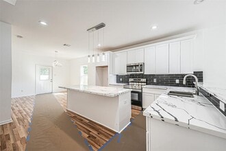 5317 Chennault Rd in Houston, TX - Building Photo - Building Photo