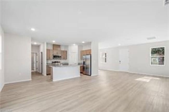 1112 NE 19th St in Cape Coral, FL - Building Photo - Building Photo