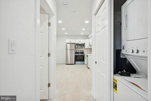 52 N 51st St in Philadelphia, PA - Building Photo