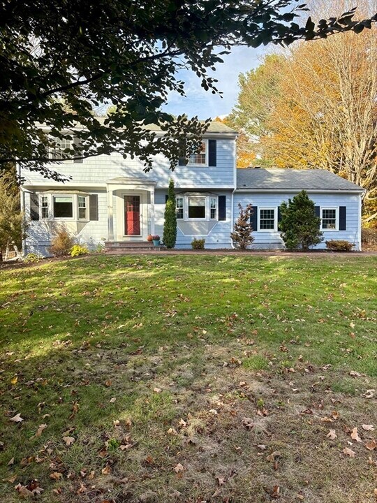 14 Patricia Rd in Sudbury, MA - Building Photo