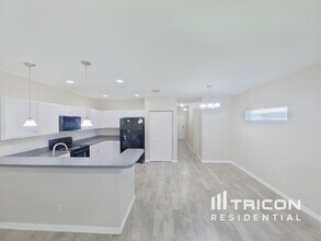 4125 11th St E in Bradenton, FL - Building Photo - Building Photo