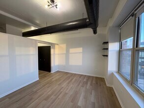 6 S Laflin St, Unit 507L in Chicago, IL - Foto de edificio - Building Photo