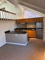 909 U.S. 9W in Nyack, NY - Building Photo