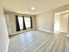 24833 Lauren Ave in Warren, MI - Building Photo - Building Photo