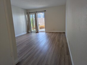 216 Melrose Dr in Oxnard, CA - Building Photo - Building Photo