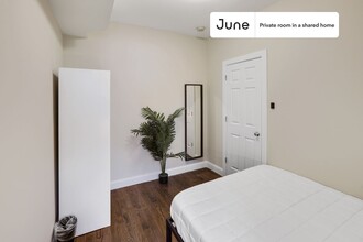 Private bedroom in 3 bed/2.5 bath Home in Washington, DC - Building Photo - Building Photo