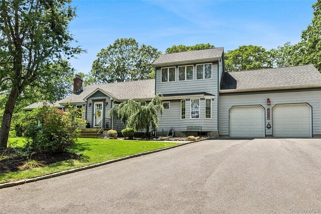 205 Pine Ave in Southold, NY - Building Photo - Building Photo