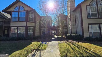 1308 Red Deer Way in Alpharetta, GA - Building Photo