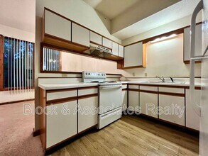 1419 King Charles Dr in Clemmons, NC - Building Photo - Building Photo