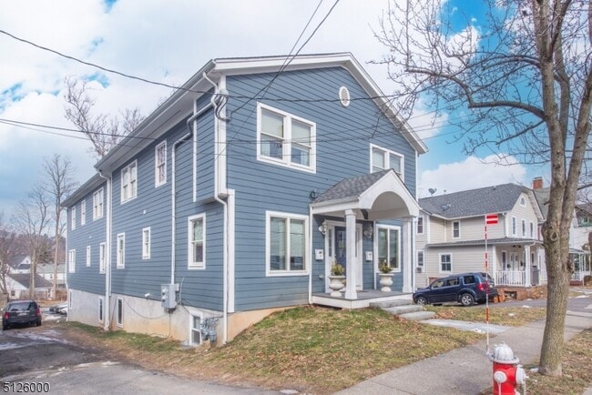 21 Phoenix Ave in Morristown, NJ - Building Photo - Building Photo