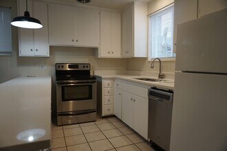 2564 S 700 E in Salt Lake City, UT - Building Photo - Building Photo